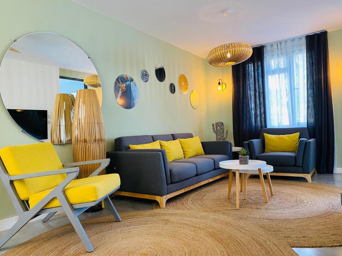 Sweet Beach Apt-Pool, Terrace, Ground Floor, Few Steps From Beach! Flic en Flac Ngoại thất bức ảnh